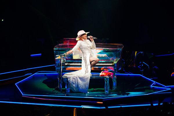 Lady Gaga - Jazz & Piano at Park Theater